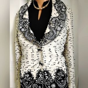 Escada 12 Elegant Eyelash Black Ivory White Embroidered Beaded Lace Blazer